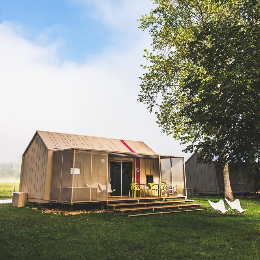 Big Berry Luxury Lifestyle Resort Metlika Eksteriør billede