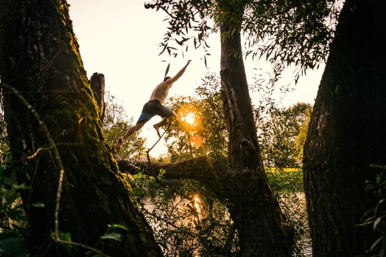 Big Berry Luxury Lifestyle Resort Metlika Eksteriør billede